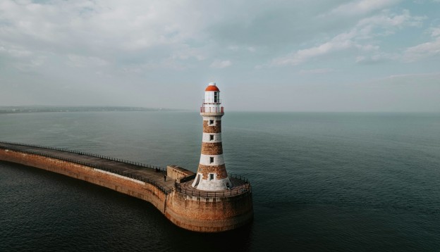 roker beach lighthouse